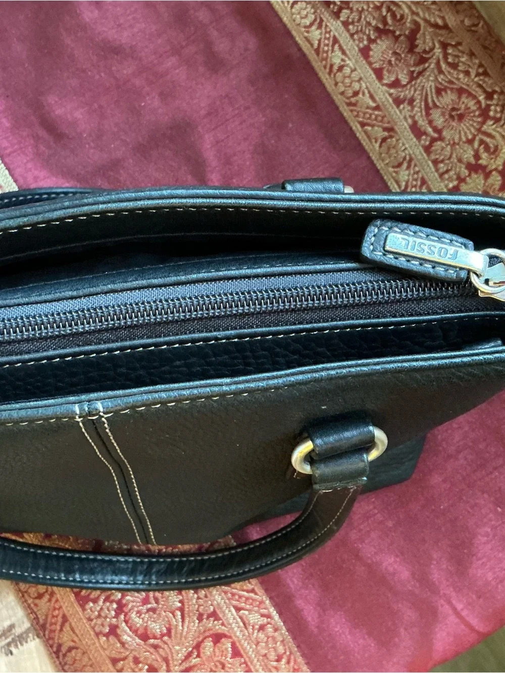 Vintage Fossil 75082 Black Pebbled Leather Handbag W Key Charm EUC